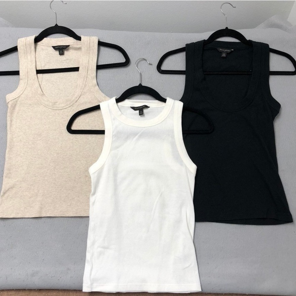 Banana Republic Tank Top Womens XS Adult White Black Beige Ribbed Knit 3 Pack